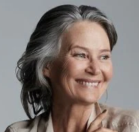 <em><strong>Caroline </strong></em>